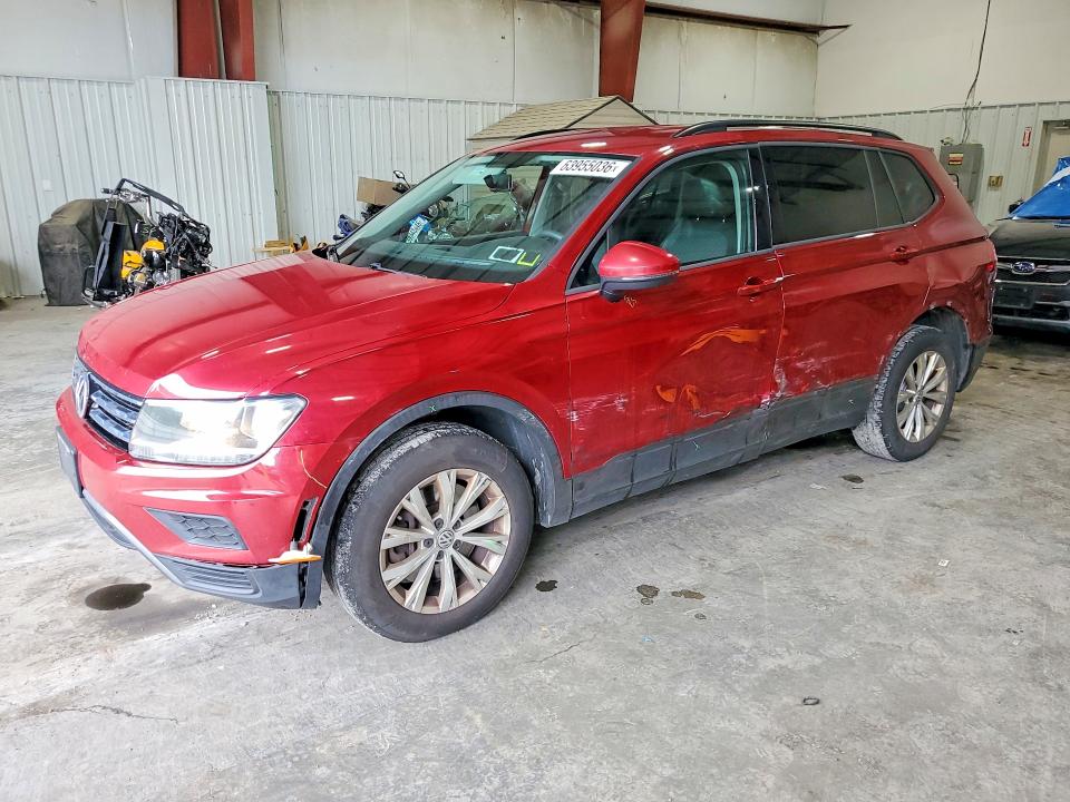 63955036 :رقم المزاد ، 3VV0B7AX0JM108231 vin ، 2018 Volkswagen Tiguan مزاد بيع