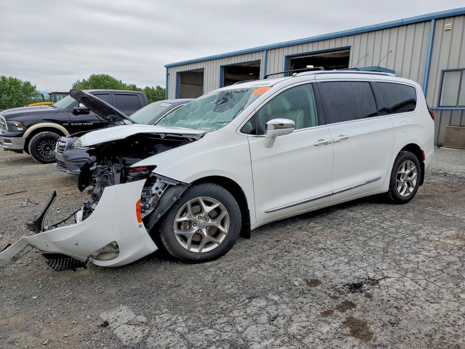 2017 Chrysler Pacifica მანქანა იყიდება აუქციონზე, vin: 2C4RC1GG6HR817319, აუქციონის ნომერი: 63689806