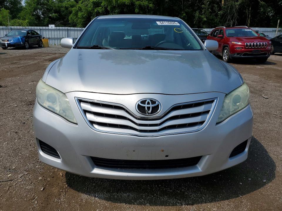 2010 Toyota Camry მანქანა იყიდება აუქციონზე, vin: 4T1BF3EK2AU105955, აუქციონის ნომერი: 64116926