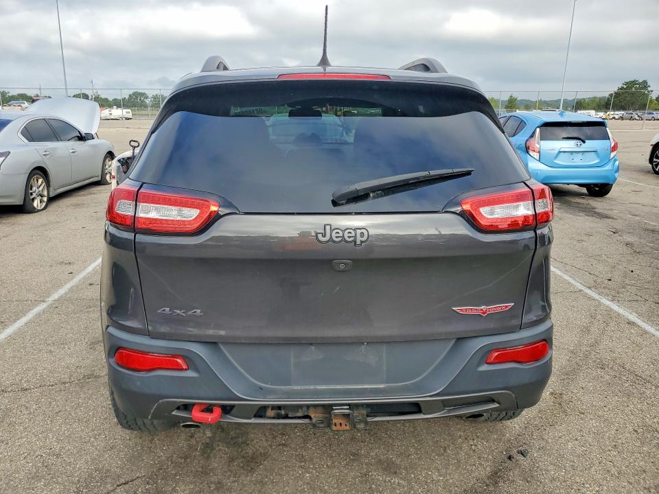62140656 :رقم المزاد ، 1C4PJMBS8GW293218 vin ، 2016 Jeep Cherokee مزاد بيع