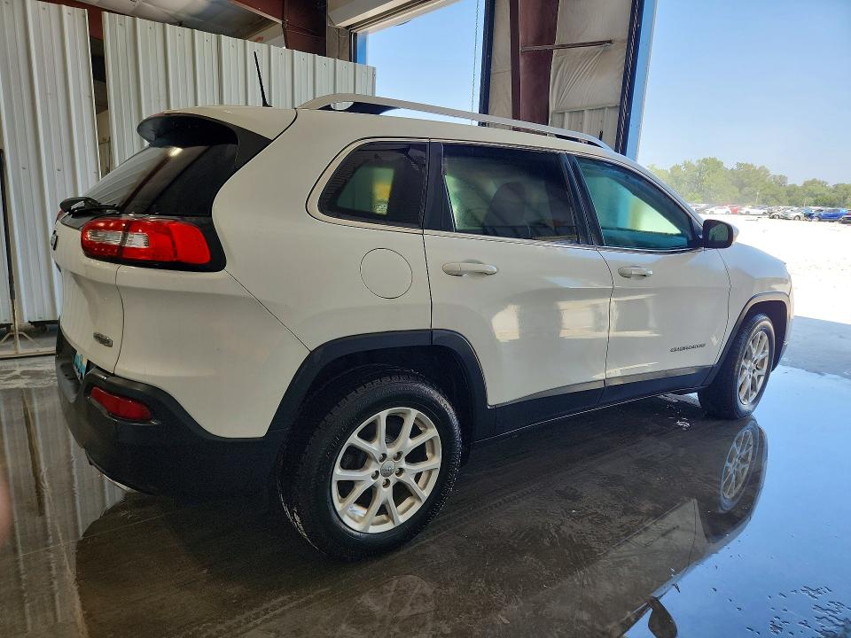 2016 Jeep Cherokee მანქანა იყიდება აუქციონზე, vin: 1C4PJMCS2GW115447, აუქციონის ნომერი: 64077336
