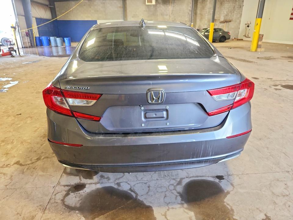 Продажа на аукционе авто 2018 Honda Accord, vin: 1HGCV1F55JA025951, номер лота: 64984496