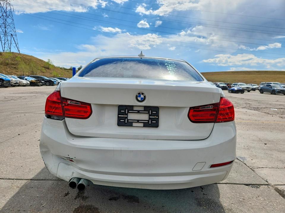 66318146 :رقم المزاد ، WBA3C1C5XDF444617 vin ، 2013 Bmw 328 مزاد بيع