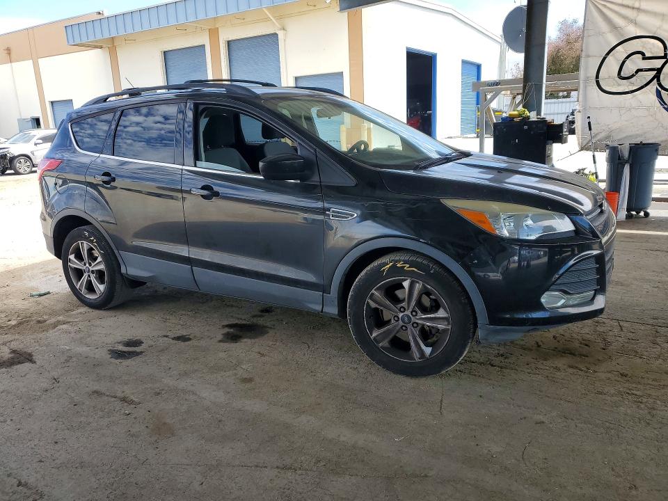 2014 Ford Escape მანქანა იყიდება აუქციონზე, vin: 1FMCU0GXXEUD72526, აუქციონის ნომერი: 66138936