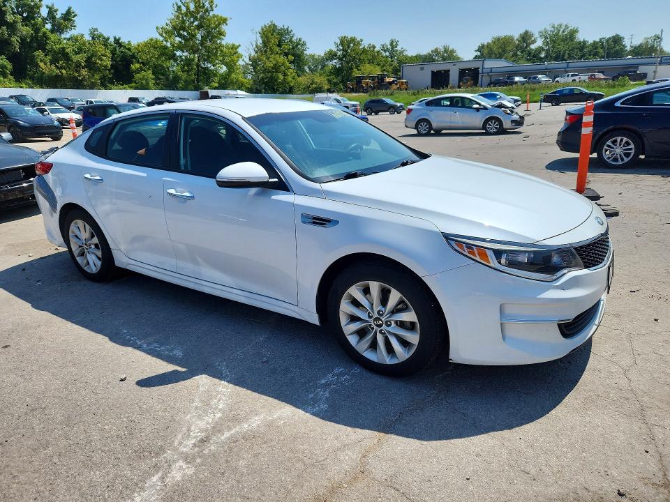 2018 Kia Optima მანქანა იყიდება აუქციონზე, vin: 5XXGT4L3XJG267732, აუქციონის ნომერი: 66100216