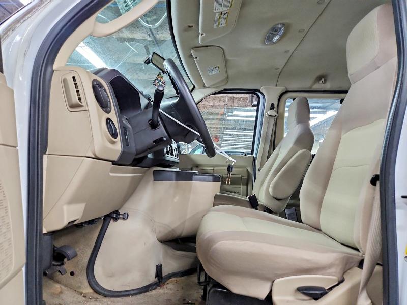 65865146 :رقم المزاد ، 1FBSS3BL4BDA69558 vin ، 2011 Ford Econoline مزاد بيع
