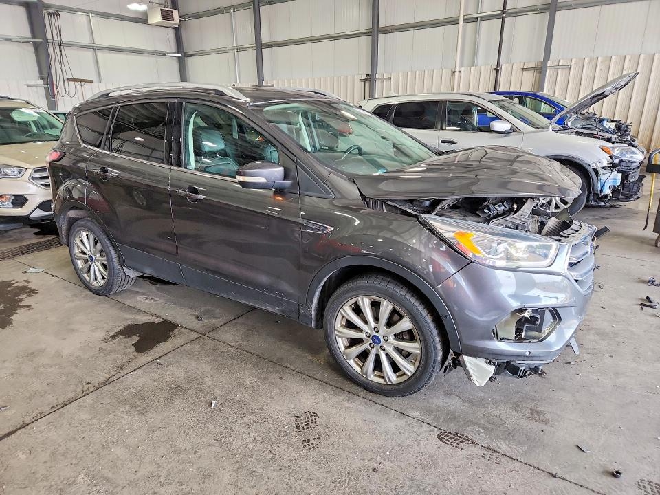 Продаж на аукціоні авто 2017 Ford Escape, vin: 1FMCU9J9XHUE23879, номер лоту: 63861676