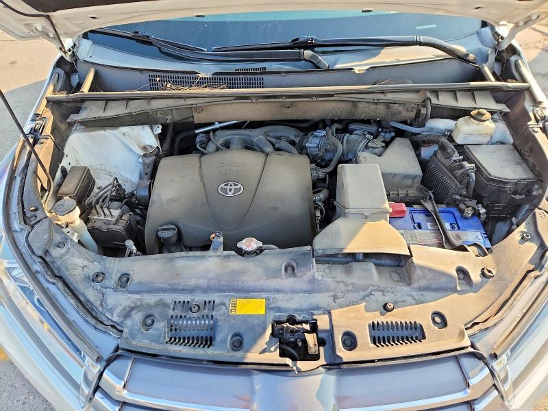 64379366 :رقم المزاد ، 5TDDZRFH0KS922759 vin ، 2019 Toyota Highlander مزاد بيع