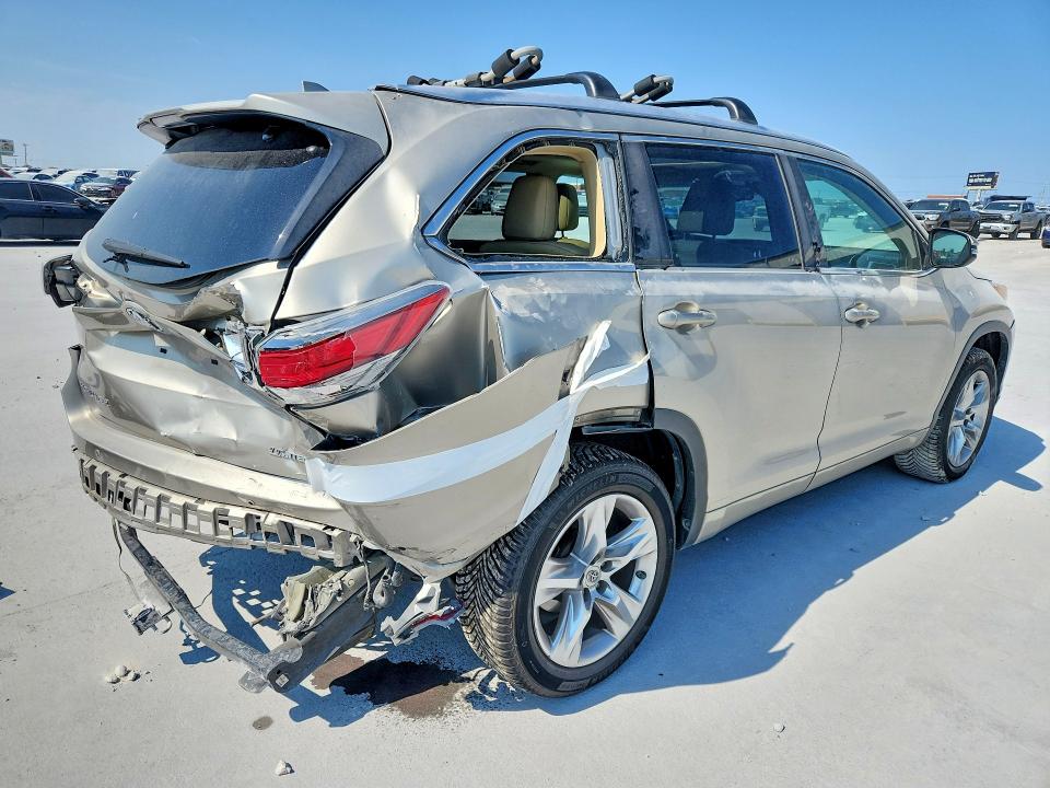 63320646 :رقم المزاد ، 5TDDKRFH4FS143116 vin ، 2015 Toyota Highlander مزاد بيع