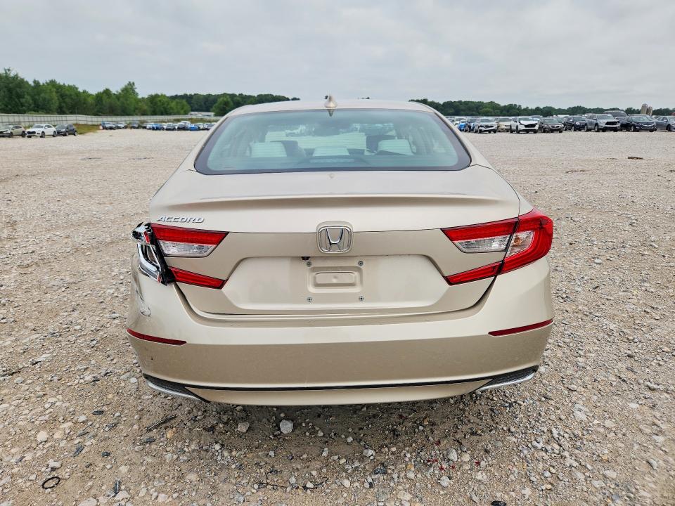 2018 Honda Accord მანქანა იყიდება აუქციონზე, vin: 1HGCV1F16JA004443, აუქციონის ნომერი: 64424066