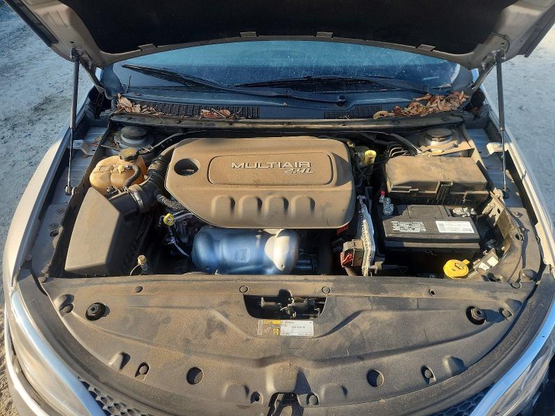 64799256 :رقم المزاد ، 1C3CCCAB3FN688159 vin ، 2015 Chrysler 200 مزاد بيع