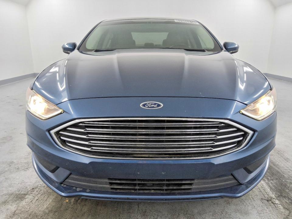62965316 :رقم المزاد ، 3FA6P0H76JR129598 vin ، 2018 Ford Fusion مزاد بيع