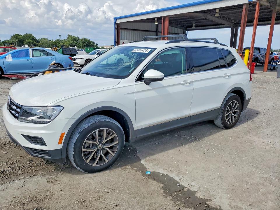 63805436 :رقم المزاد ، 3VV3B7AX2LM068363 vin ، 2020 Volkswagen Tiguan مزاد بيع