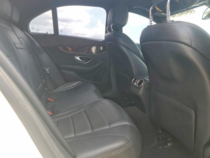 64943716 :رقم المزاد ، WDDWF4KB2JR403981 vin ، 2018 Mercedes-benz C مزاد بيع