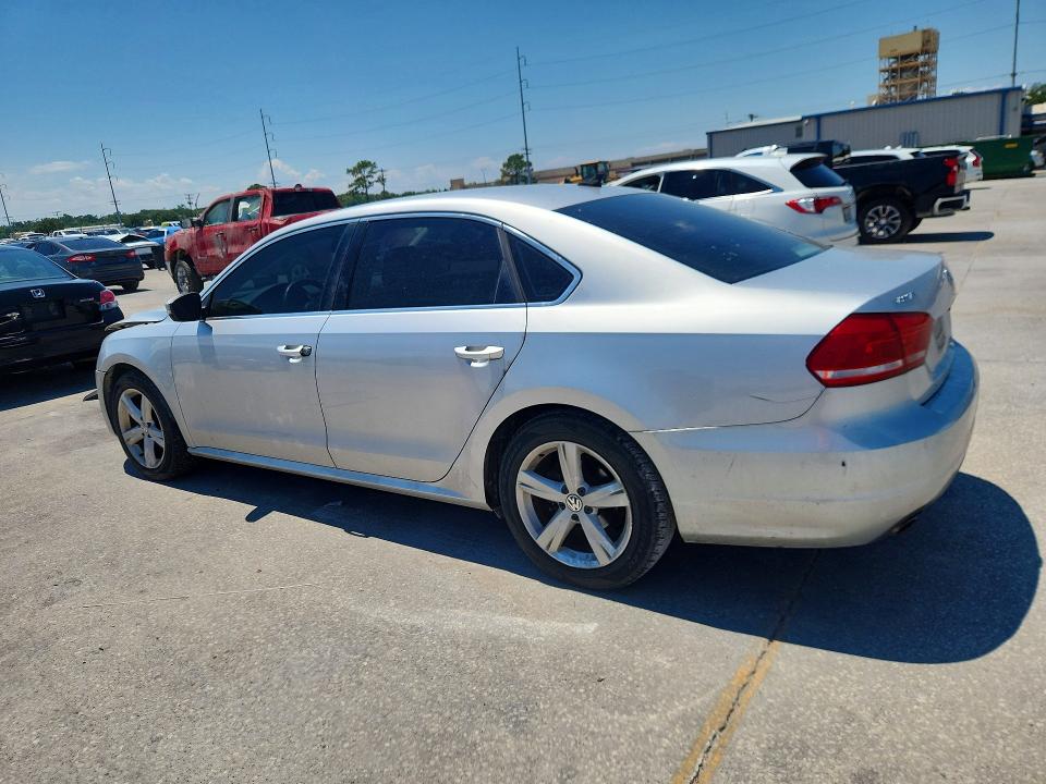 2014 Volkswagen Passat მანქანა იყიდება აუქციონზე, vin: 1VWBT7A38EC075047, აუქციონის ნომერი: 63457506