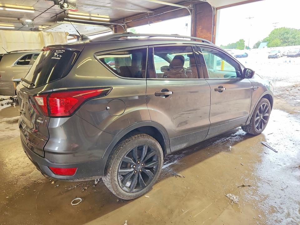 Продажа на аукционе авто 2019 Ford Escape, vin: 1FMCU9GD6KUA84704, номер лота: 63119216