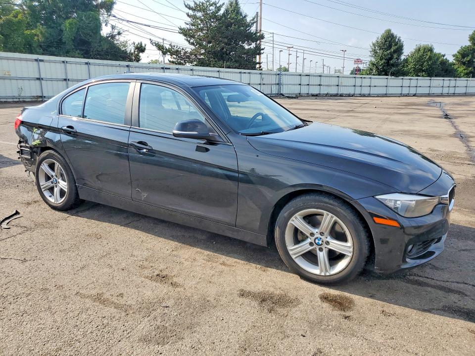 64207166 :رقم المزاد ، WBA3B3C52EJ977462 vin ، 2014 Bmw 328 مزاد بيع