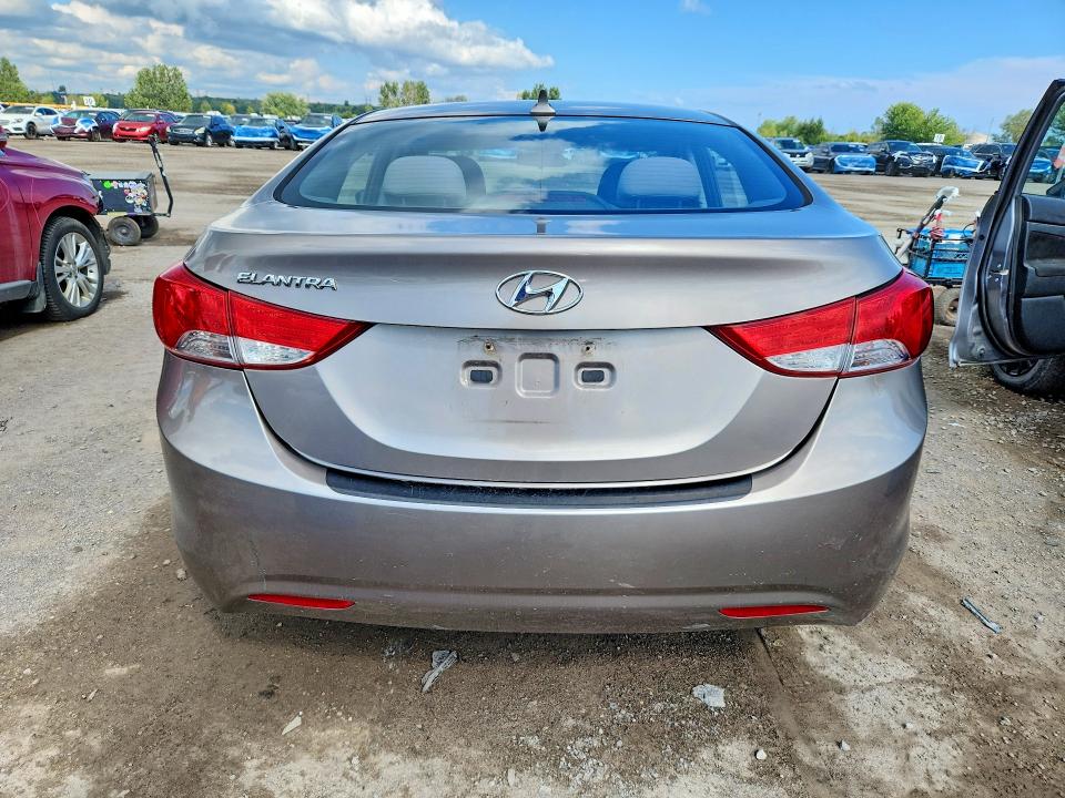 2013 Hyundai Elantra მანქანა იყიდება აუქციონზე, vin: 5NPDH4AE6DH187717, აუქციონის ნომერი: 66517366