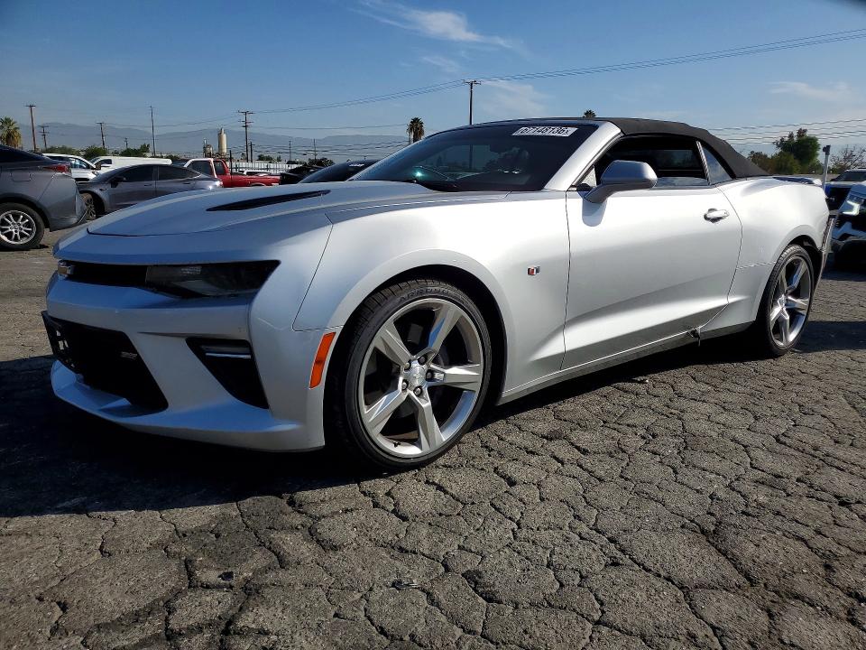67148136 :رقم المزاد ، 1G1FF3D73J0165763 vin ، 2018 Chevrolet Camaro مزاد بيع