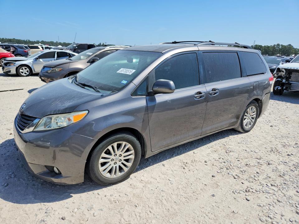 Aukcja sprzedaży 2011 Toyota Sienna, vin: 5TDYK3DC1BS136012, numer aukcji: 65738516