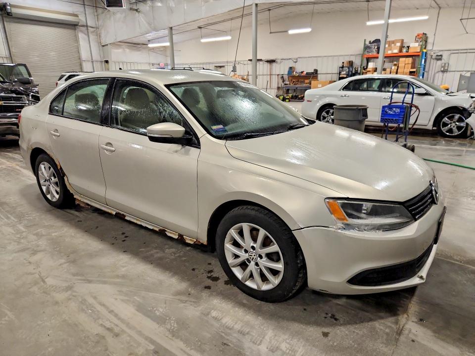 65438836 :رقم المزاد ، 3VWBX7AJ3BM353219 vin ، 2011 Volkswagen Jetta مزاد بيع