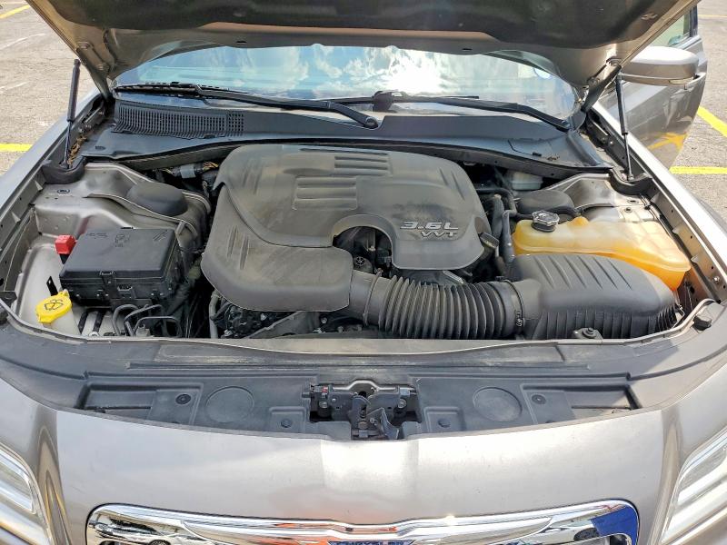 2014 Chrysler 300 მანქანა იყიდება აუქციონზე, vin: 2C3CCARG7EH323124, აუქციონის ნომერი: 63701816