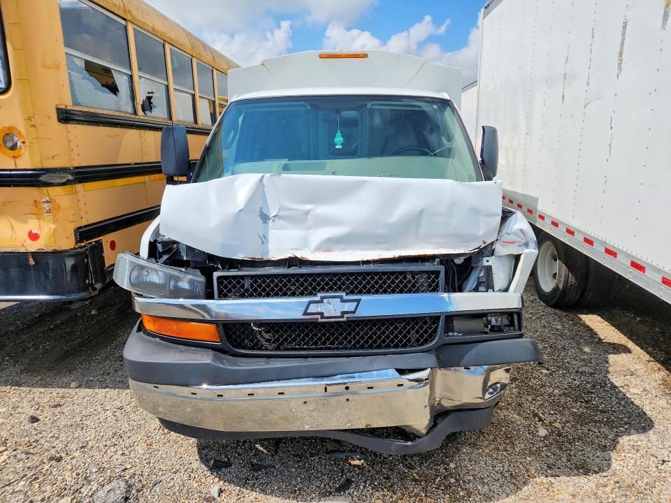 63346976 :رقم المزاد ، 1GB0GRFF0H1164855 vin ، 2017 Chevrolet Express G3500 مزاد بيع