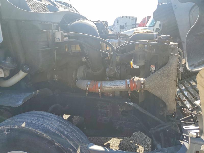 2015 Freightliner Cascadia 125 მანქანა იყიდება აუქციონზე, vin: 3AKJGLD53FSGK2879, აუქციონის ნომერი: 65894116