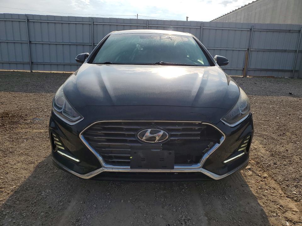 66444266 :رقم المزاد ، 5NPE34AF7JH609890 vin ، 2018 Hyundai Sonata مزاد بيع
