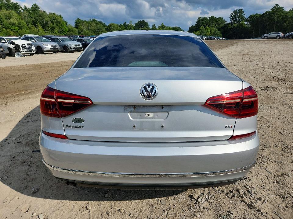 2018 Volkswagen Passat მანქანა იყიდება აუქციონზე, vin: 1VWAA7A31JC003604, აუქციონის ნომერი: 63708106