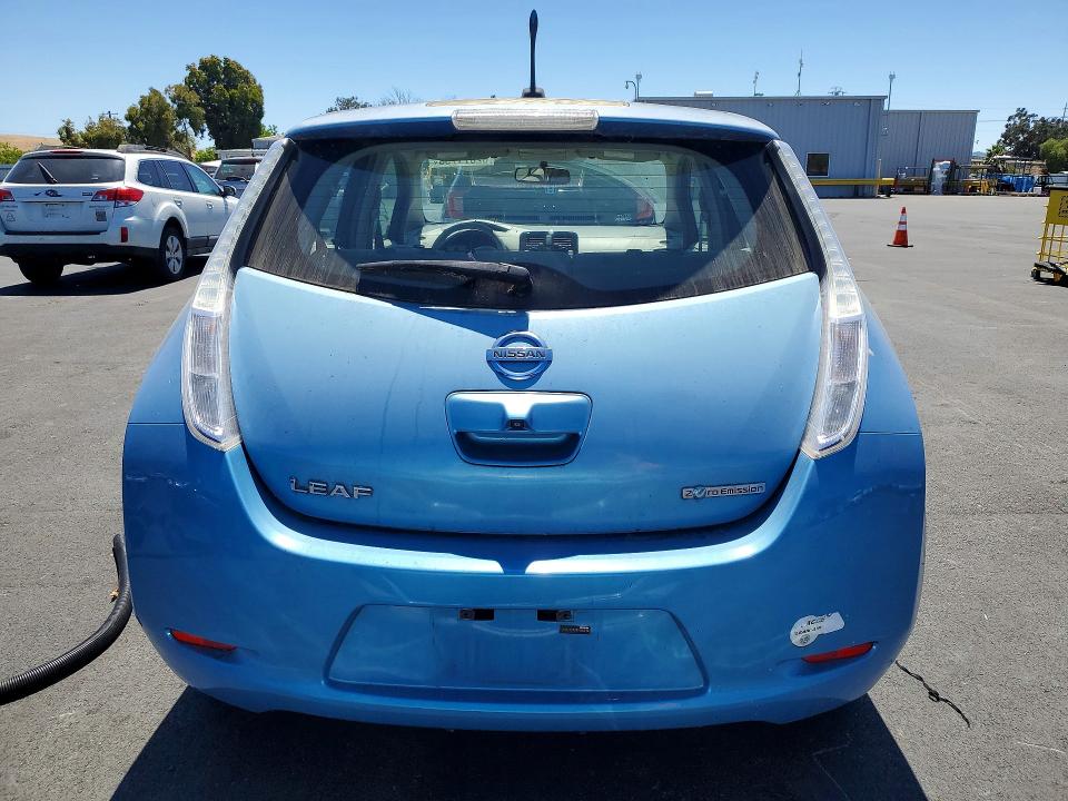 62871756 :رقم المزاد ، JN1AZ0CP2BT002016 vin ، 2011 Nissan Leaf مزاد بيع
