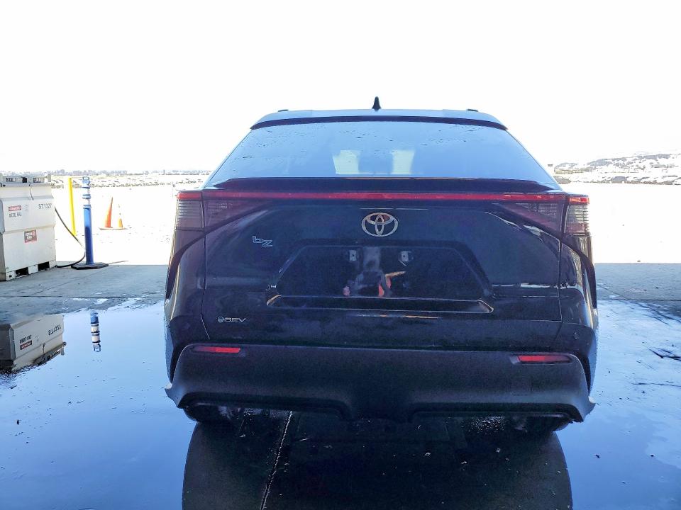 Продаж на аукціоні авто 2026 Toyota Bz, vin: JTMBCAEBXTJ013370, номер лоту: 64045896