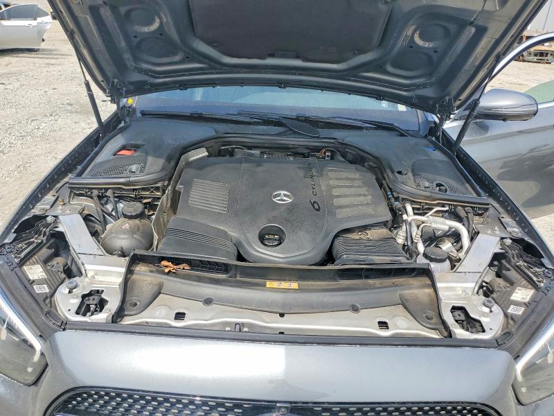 66631796 :رقم المزاد ، W1KZF5KB0MA999405 vin ، 2021 Mercedes-benz E مزاد بيع