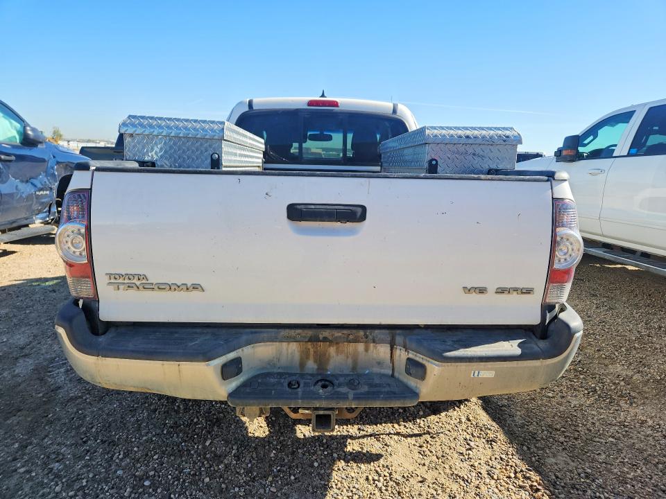 61410326 :رقم المزاد ، 5TFUU4EN3FX110994 vin ، 2015 Toyota Tacoma مزاد بيع