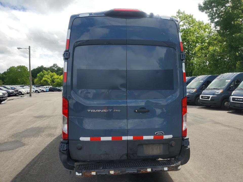 2020 Ford Transit მანქანა იყიდება აუქციონზე, vin: 1FTBR3X8XLKB27990, აუქციონის ნომერი: 63836546