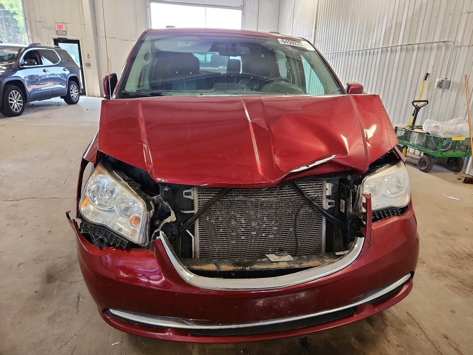 64592266 :رقم المزاد ، 2C4RC1BGXDR583137 vin ، 2013 Chrysler Town & Country مزاد بيع