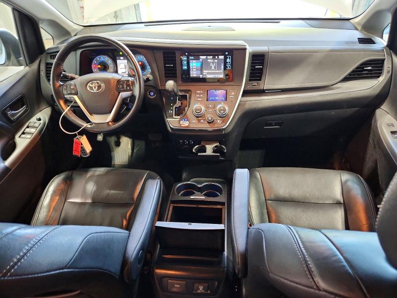 64255426 :رقم المزاد ، 5TDXK3DC8FS625329 vin ، 2015 Toyota Sienna مزاد بيع