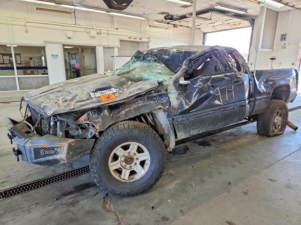 67164136 :رقم المزاد ، 3B7KF2361YG153111 vin ، 2000 Dodge Ram 2500 مزاد بيع