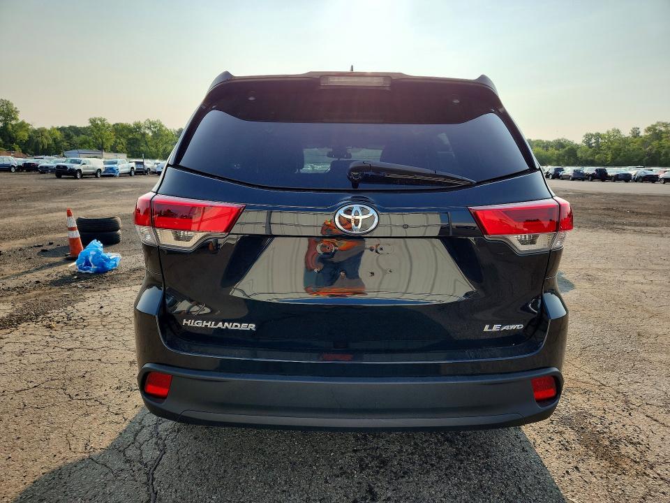 Продажа на аукционе авто 2019 Toyota Highlander, vin: 5TDBZRFH4KS993275, номер лота: 63781216