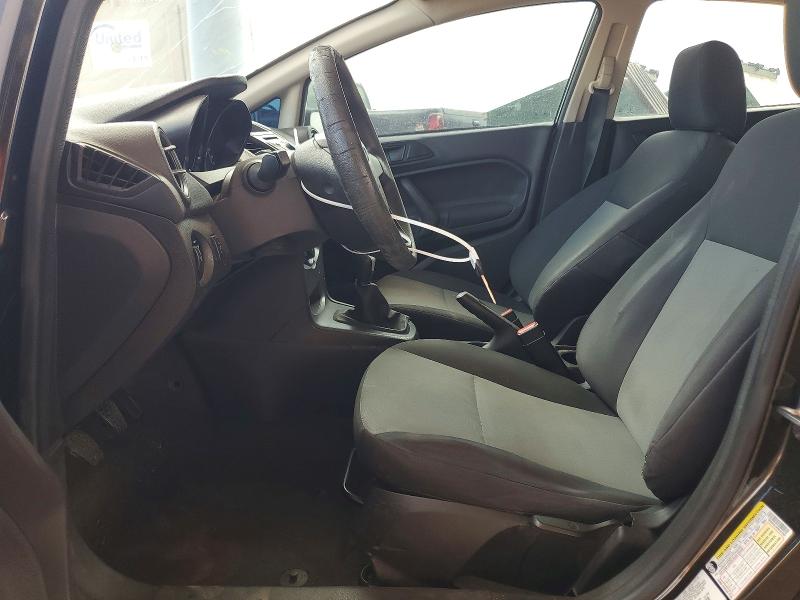 63477156 :رقم المزاد ، 3FADP4AJ4FM161992 vin ، 2015 Ford Fiesta مزاد بيع