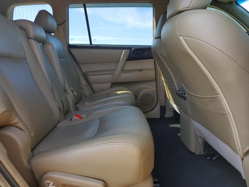 2013 Toyota Highlander მანქანა იყიდება აუქციონზე, vin: 5TDZA3EH2DS035601, აუქციონის ნომერი: 63531886