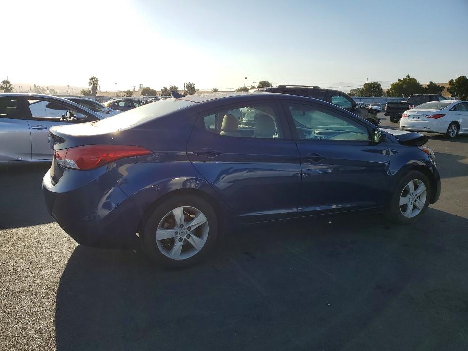 2013 Hyundai Elantra მანქანა იყიდება აუქციონზე, vin: KMHDH4AE8DU690683, აუქციონის ნომერი: 64503326