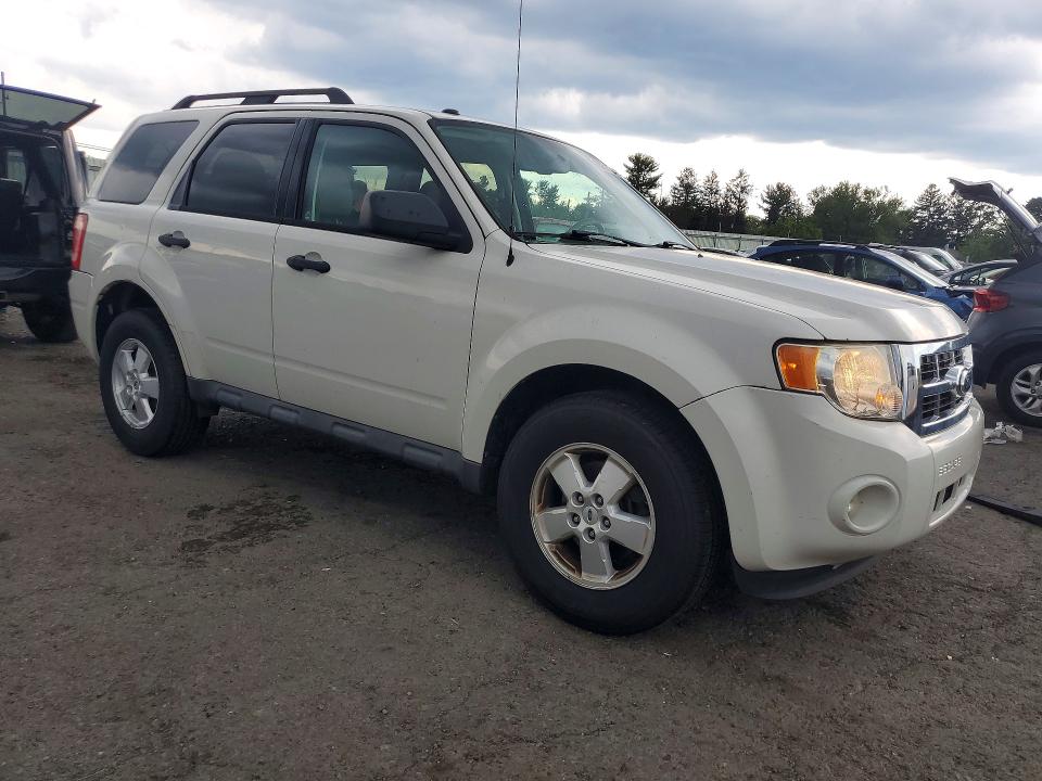 63757196 :رقم المزاد ، 1FMCU9D72AKC67221 vin ، 2010 Ford Escape مزاد بيع
