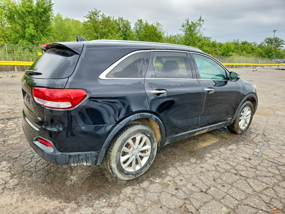 2017 Kia Sorento მანქანა იყიდება აუქციონზე, vin: 5XYPGDA34HG264595, აუქციონის ნომერი: 64932106