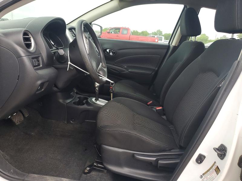 63824106 :رقم المزاد ، 3N1CN7AP0KL850609 vin ، 2019 Nissan Versa مزاد بيع