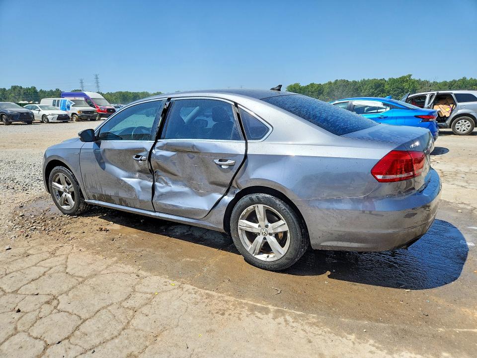 2015 Volkswagen Passat მანქანა იყიდება აუქციონზე, vin: 1VWAT7A32FC120383, აუქციონის ნომერი: 65345856