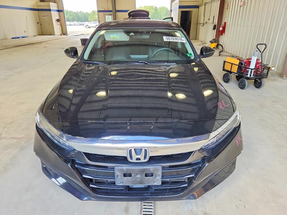 66269046 :رقم المزاد ، 1HGCV1F46JA241072 vin ، 2018 Honda Accord مزاد بيع