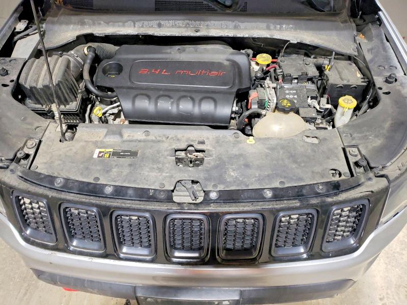65496836 :رقم المزاد ، 3C4NJDDB9JT207349 vin ، 2018 Jeep Compass مزاد بيع