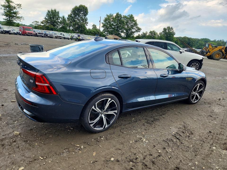 63602106 :رقم المزاد ، 7JRL12FK0RG310377 vin ، 2024 Volvo S60 مزاد بيع