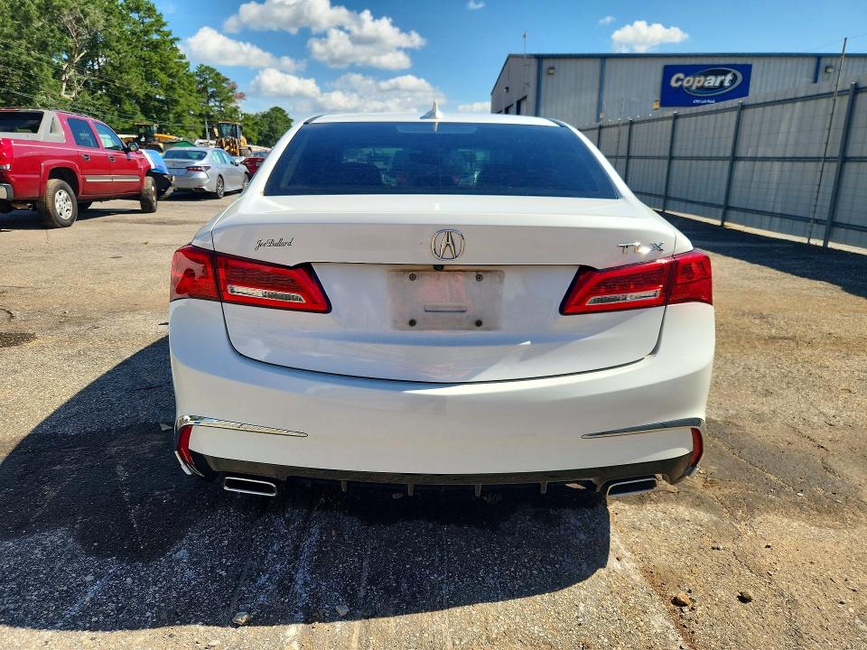 64152526 :رقم المزاد ، 19UUB2F58JA000061 vin ، 2018 Acura Tlx مزاد بيع